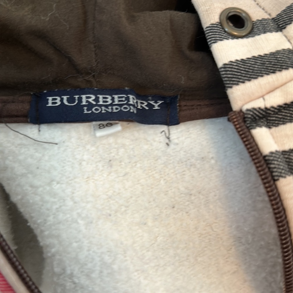 Toddler Burberry jacket size 3t - Picture 3 of 6